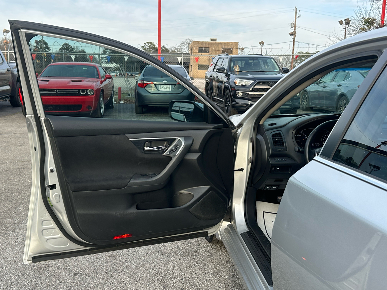 Nissan Altima 4dr Sdn I4 2.5 SV 2014