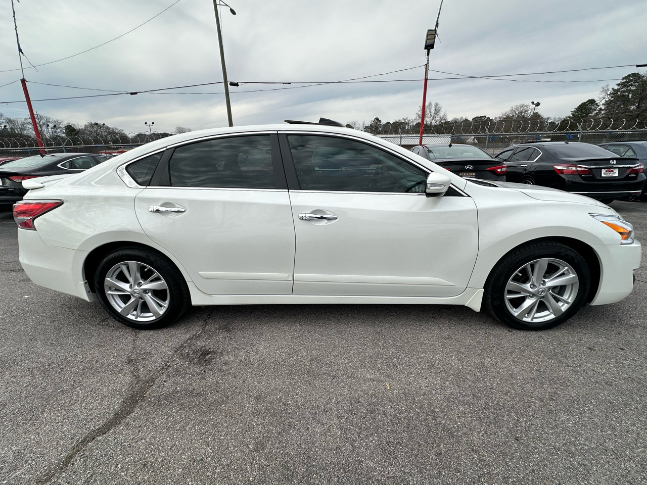 Nissan Altima 4dr Sdn I4 2.5 SL 2014