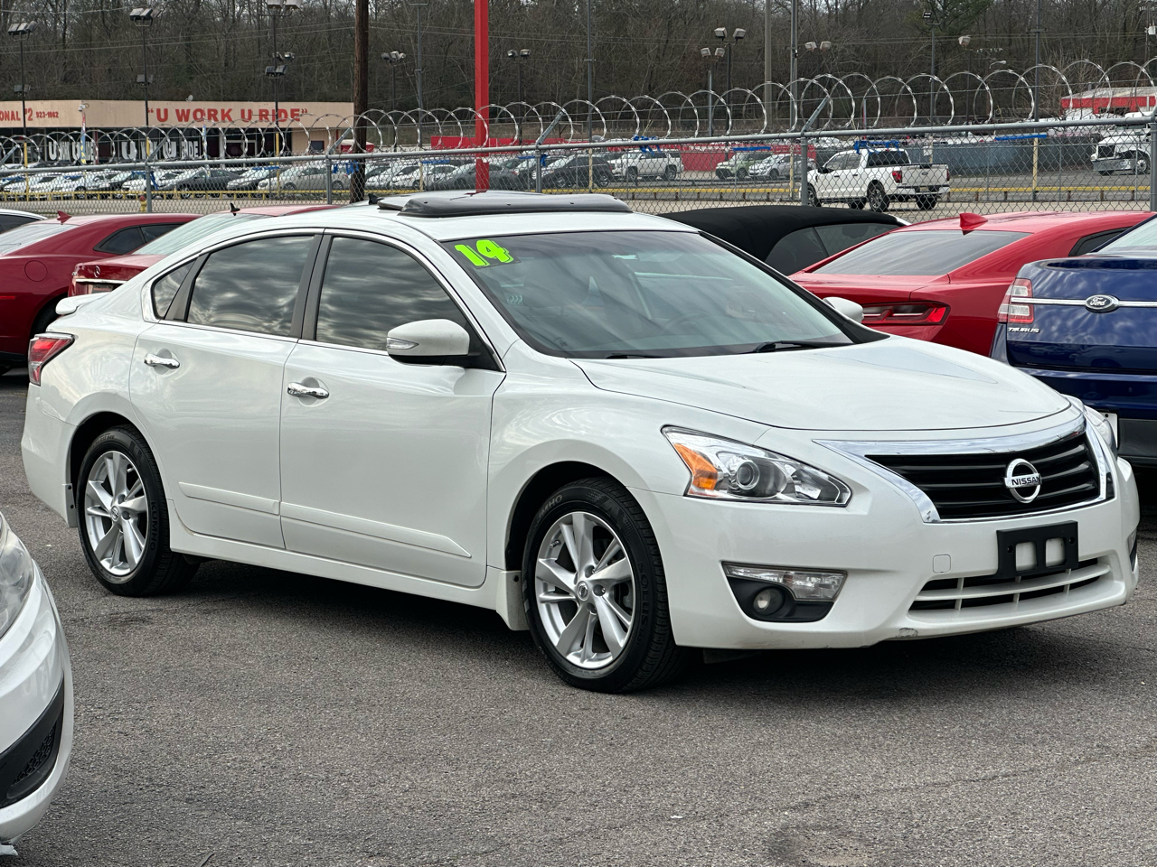 Nissan Altima 4dr Sdn I4 2.5 SL 2014