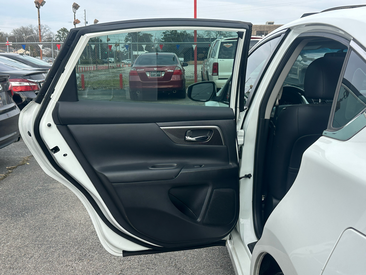 Nissan Altima 4dr Sdn I4 2.5 SL 2014