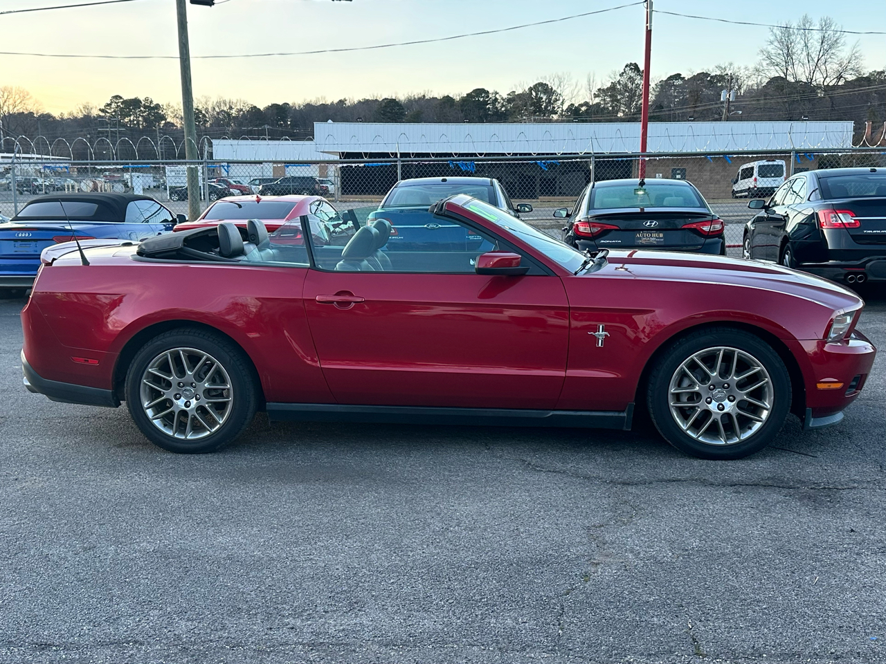 Ford Mustang 2dr Conv V6 2012