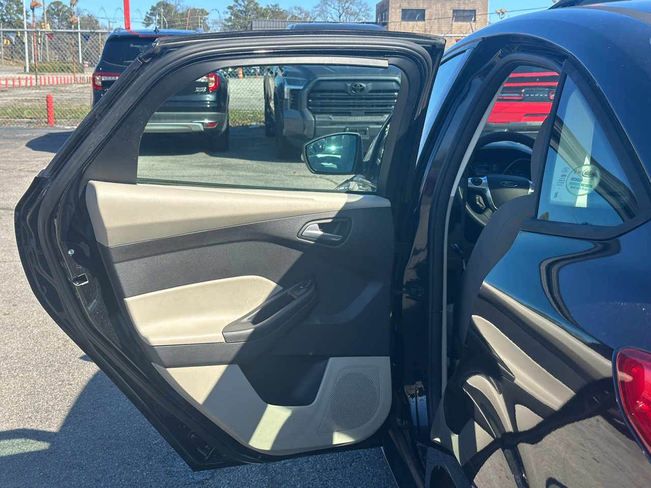 Ford Focus 4dr Sdn SE 2014