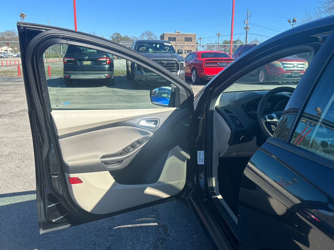 Ford Focus 4dr Sdn SE 2014