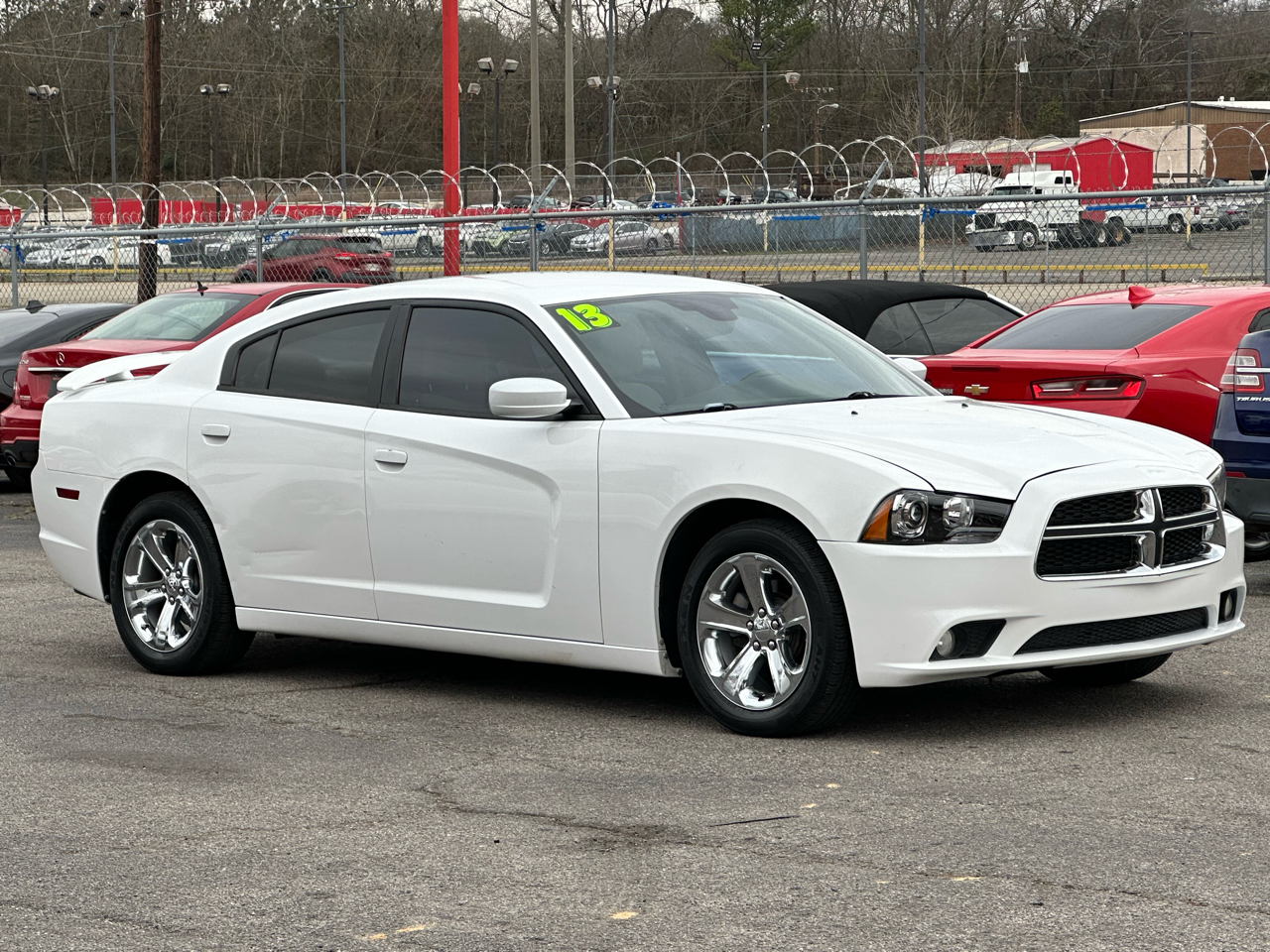 Dodge Charger 4dr Sdn SXT RWD 2013