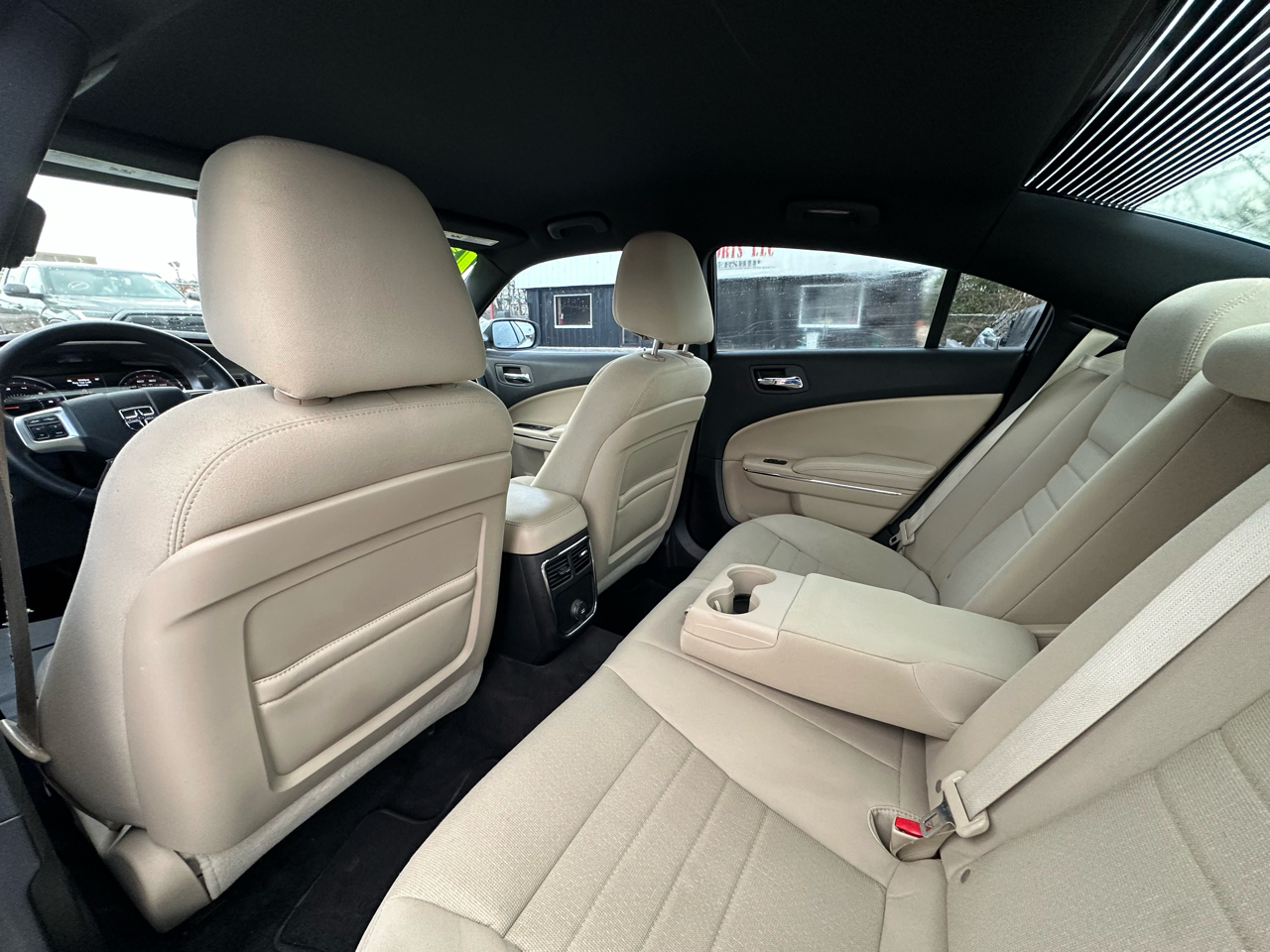 Dodge Charger 4dr Sdn SXT RWD 2013