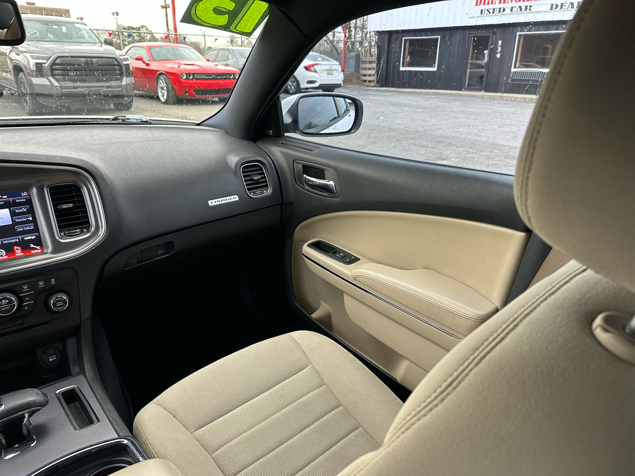 Dodge Charger 4dr Sdn SXT RWD 2013