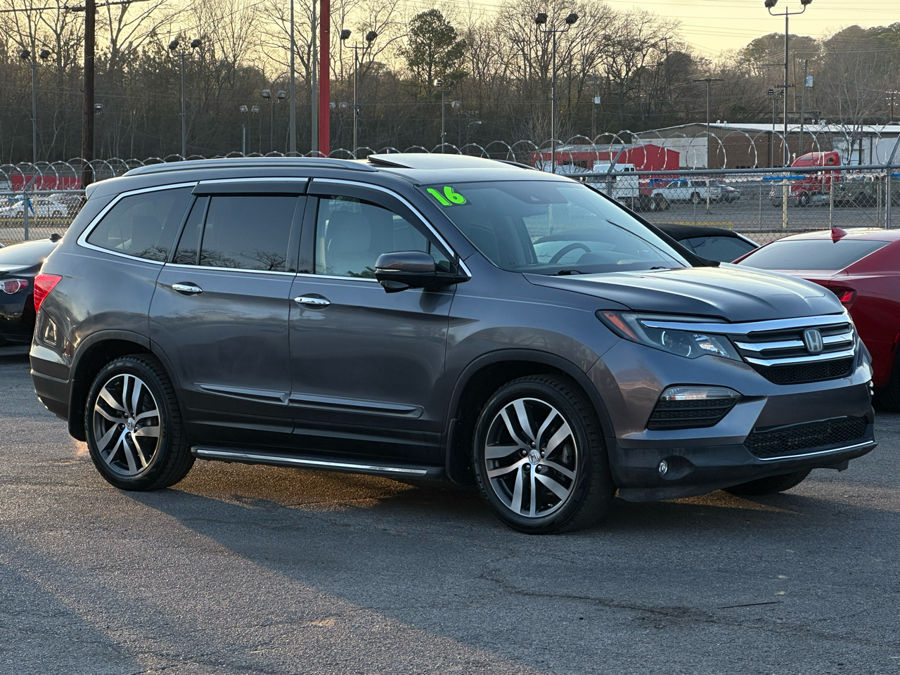 Honda Pilot 2WD 4dr Touring w/RES & Navi 2016