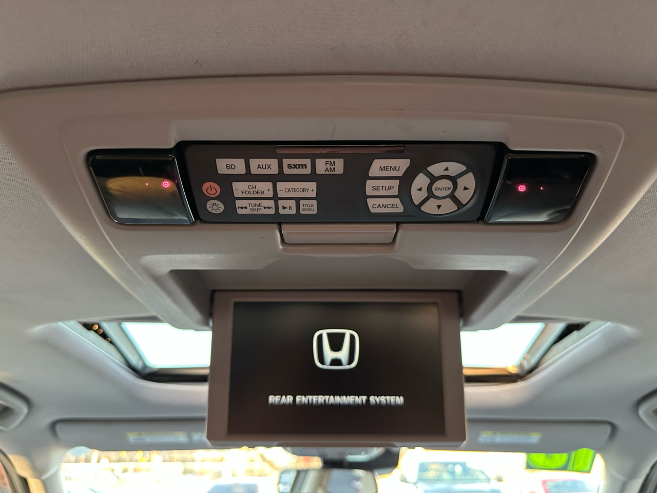 Honda Pilot 2WD 4dr Touring w/RES & Navi 2016