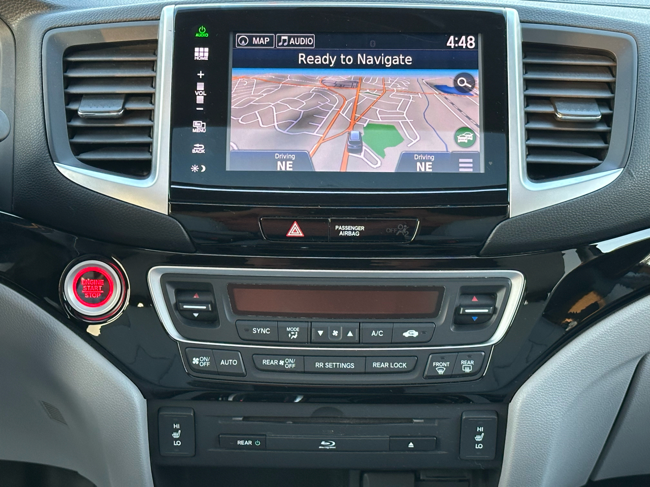 Honda Pilot 2WD 4dr Touring w/RES & Navi 2016