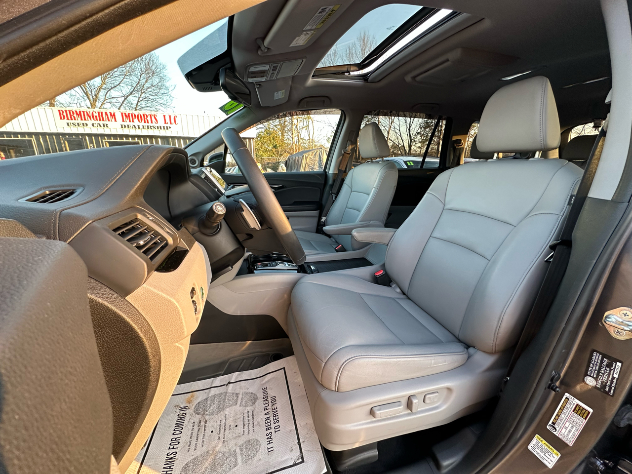 Honda Pilot 2WD 4dr Touring w/RES & Navi 2016