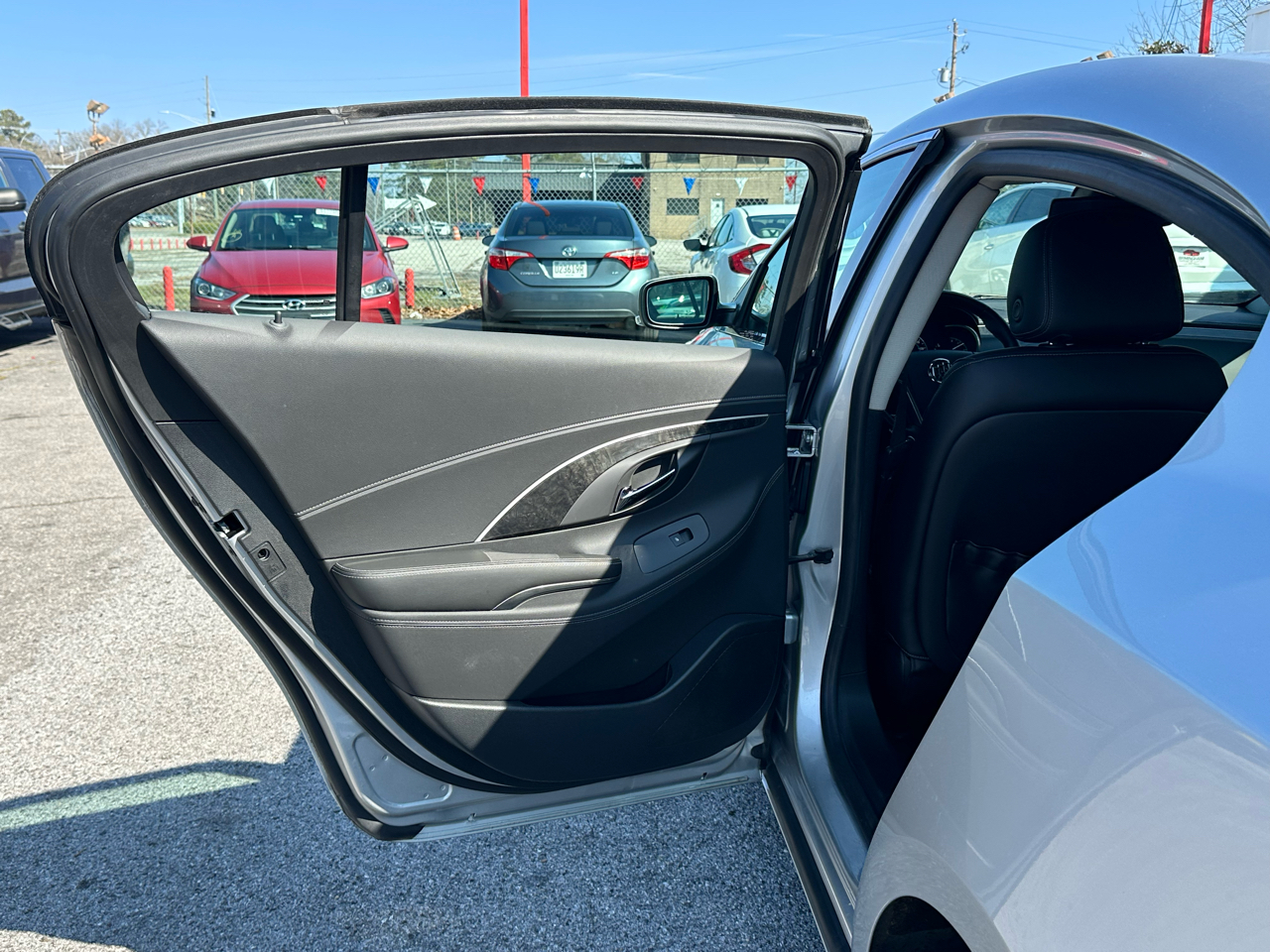 Buick LaCrosse 4dr Sdn Leather FWD 2015