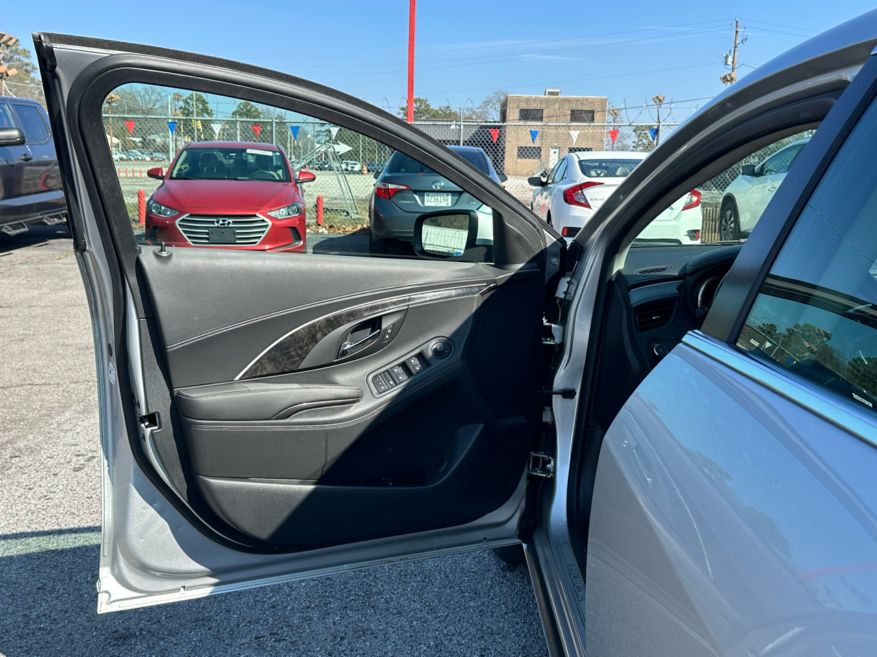 Buick LaCrosse 4dr Sdn Leather FWD 2015