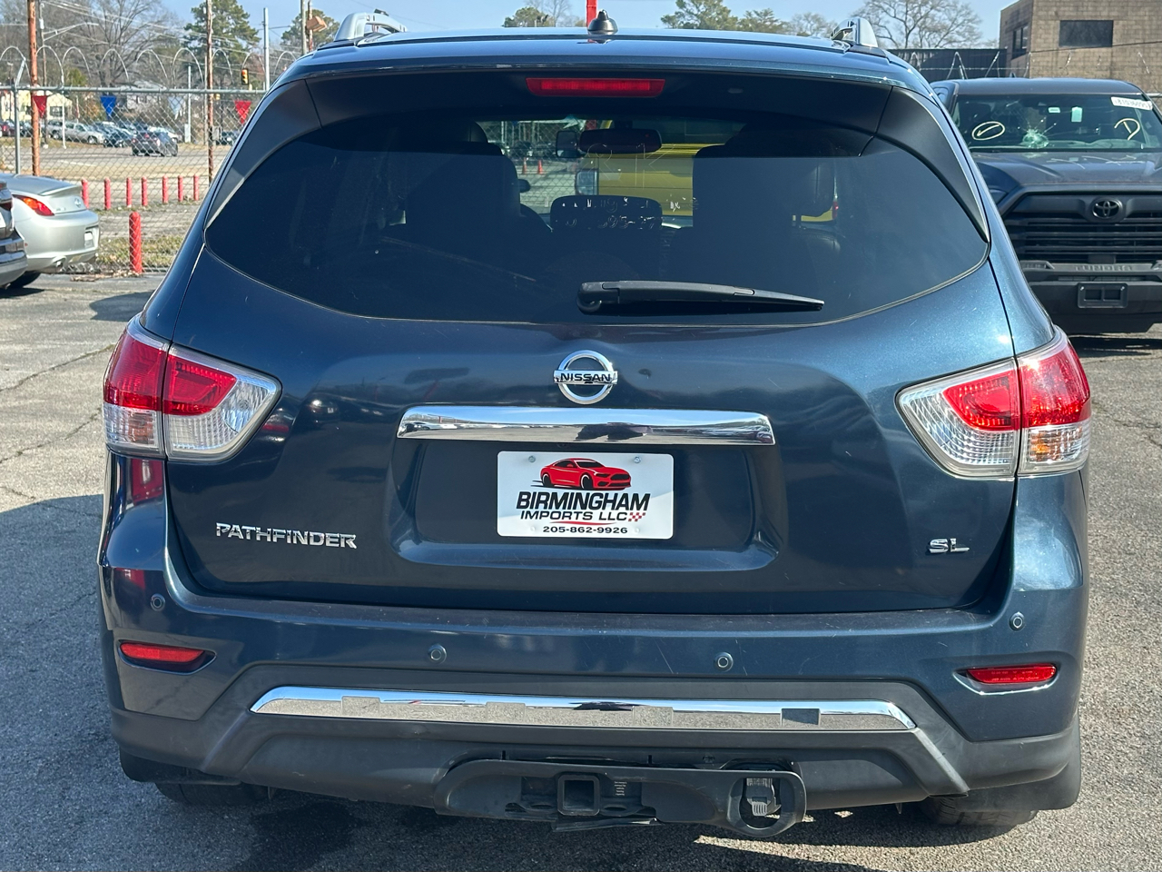 Nissan Pathfinder 2WD 4dr SL 2013