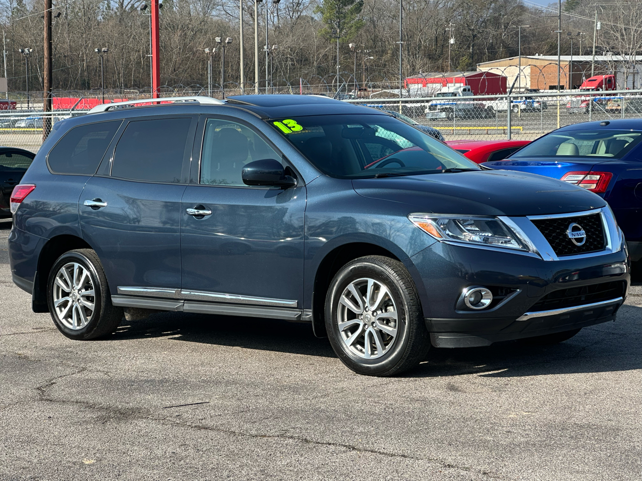 Nissan Pathfinder 2WD 4dr SL 2013