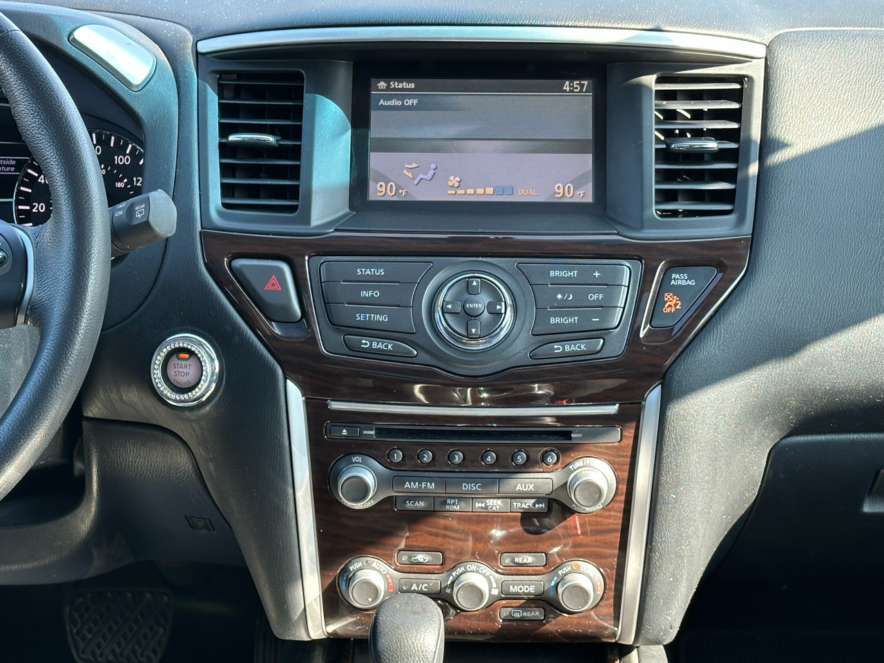 Nissan Pathfinder 2WD 4dr SL 2013