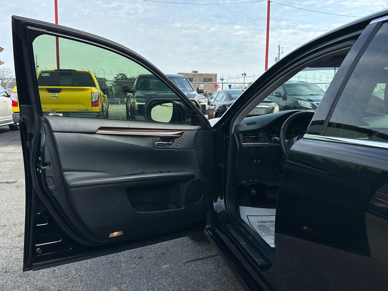 Lexus ES 350 4dr Sdn 2013