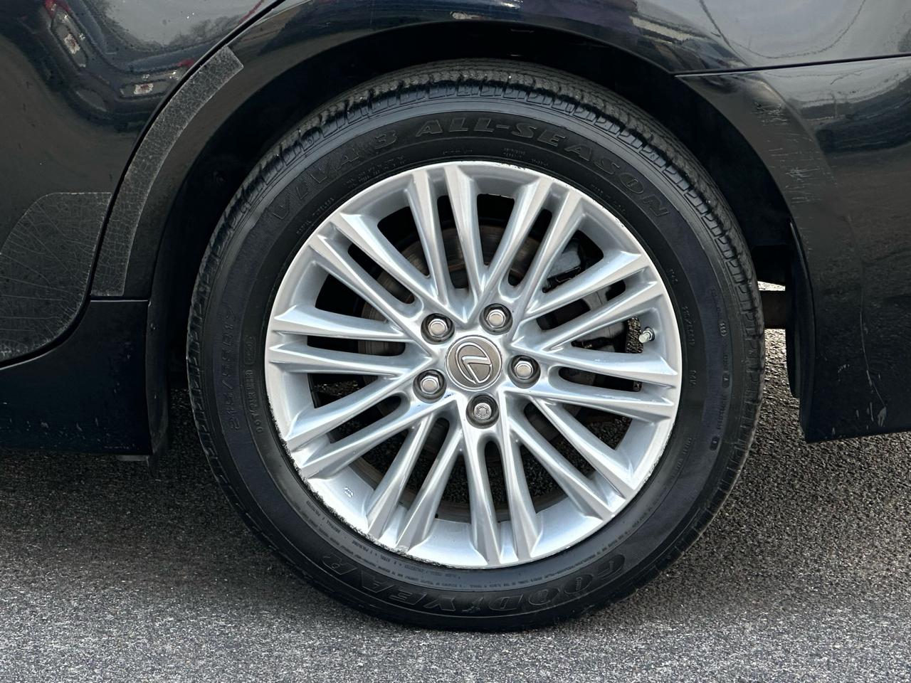 Lexus ES 350 4dr Sdn 2013