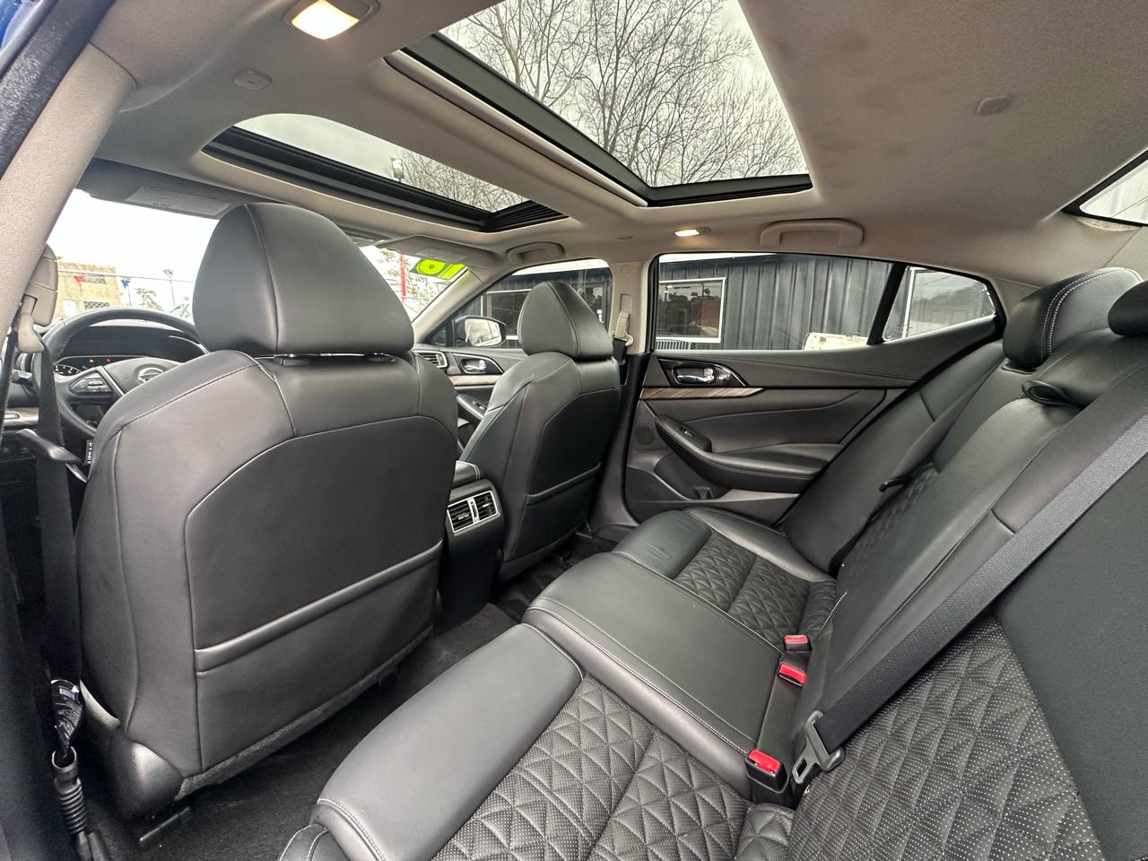 Nissan Maxima 4dr Sdn 3.5 Platinum 2016