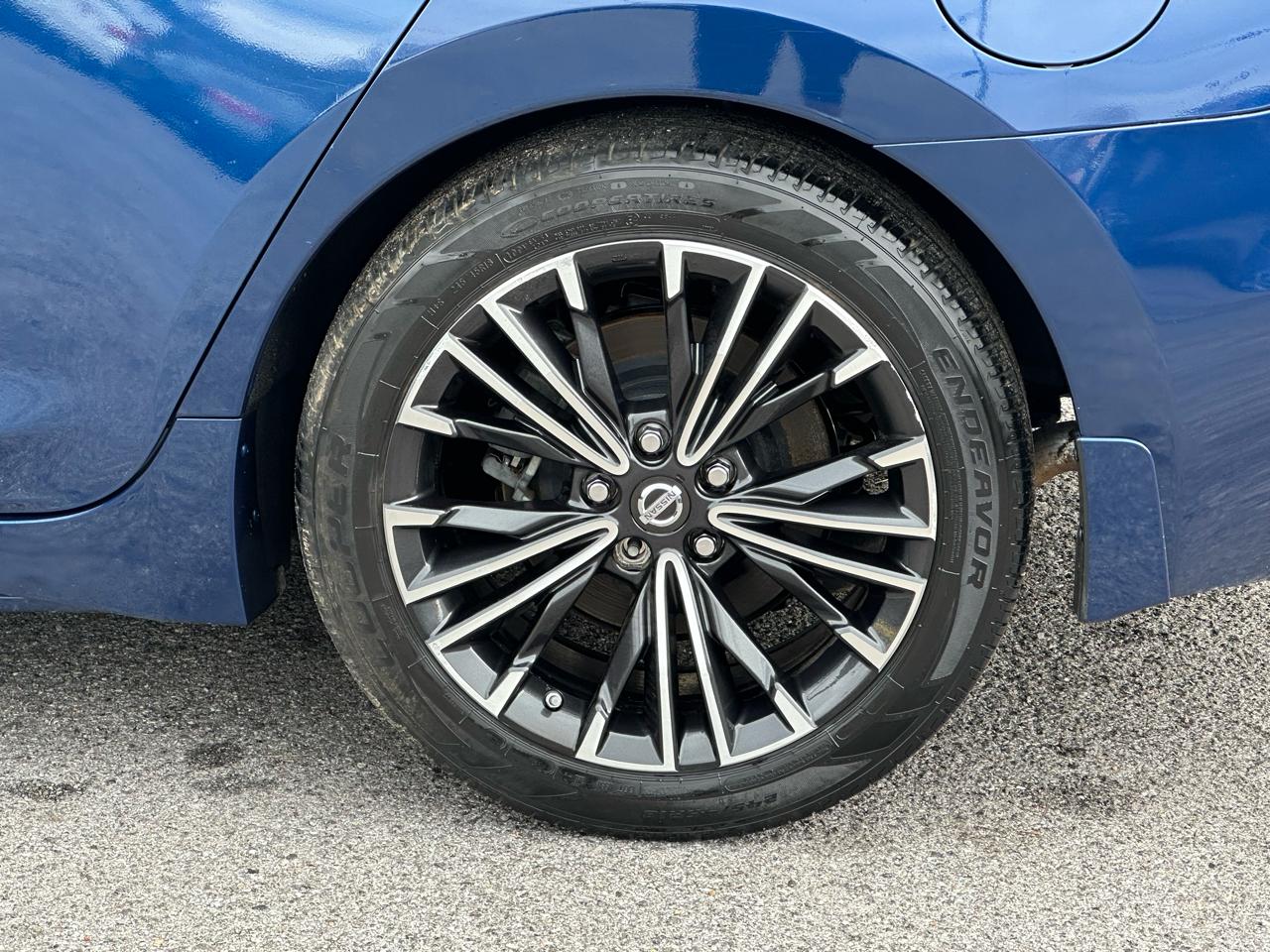 Nissan Maxima 4dr Sdn 3.5 Platinum 2016