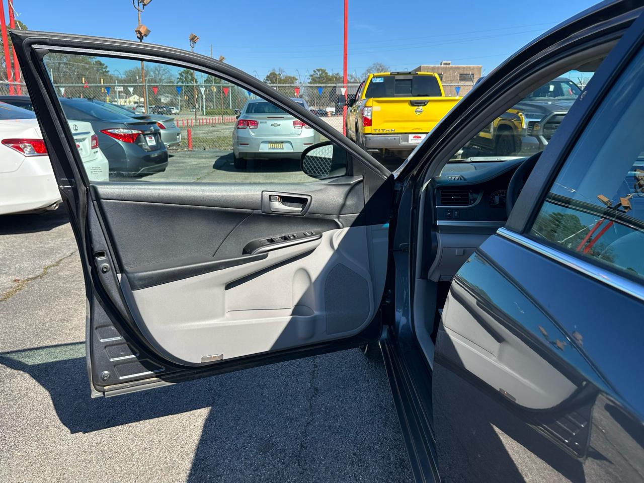 Toyota Camry 4dr Sdn I4 Auto SE Sport Limited Edition (Natl) 2012