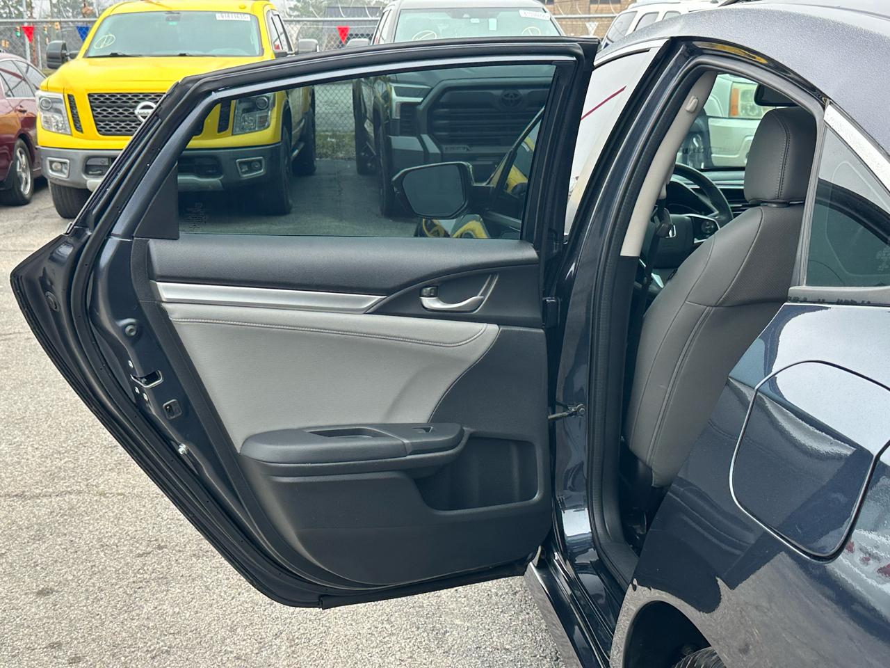 Honda Civic Sedan 4dr CVT Touring 2016