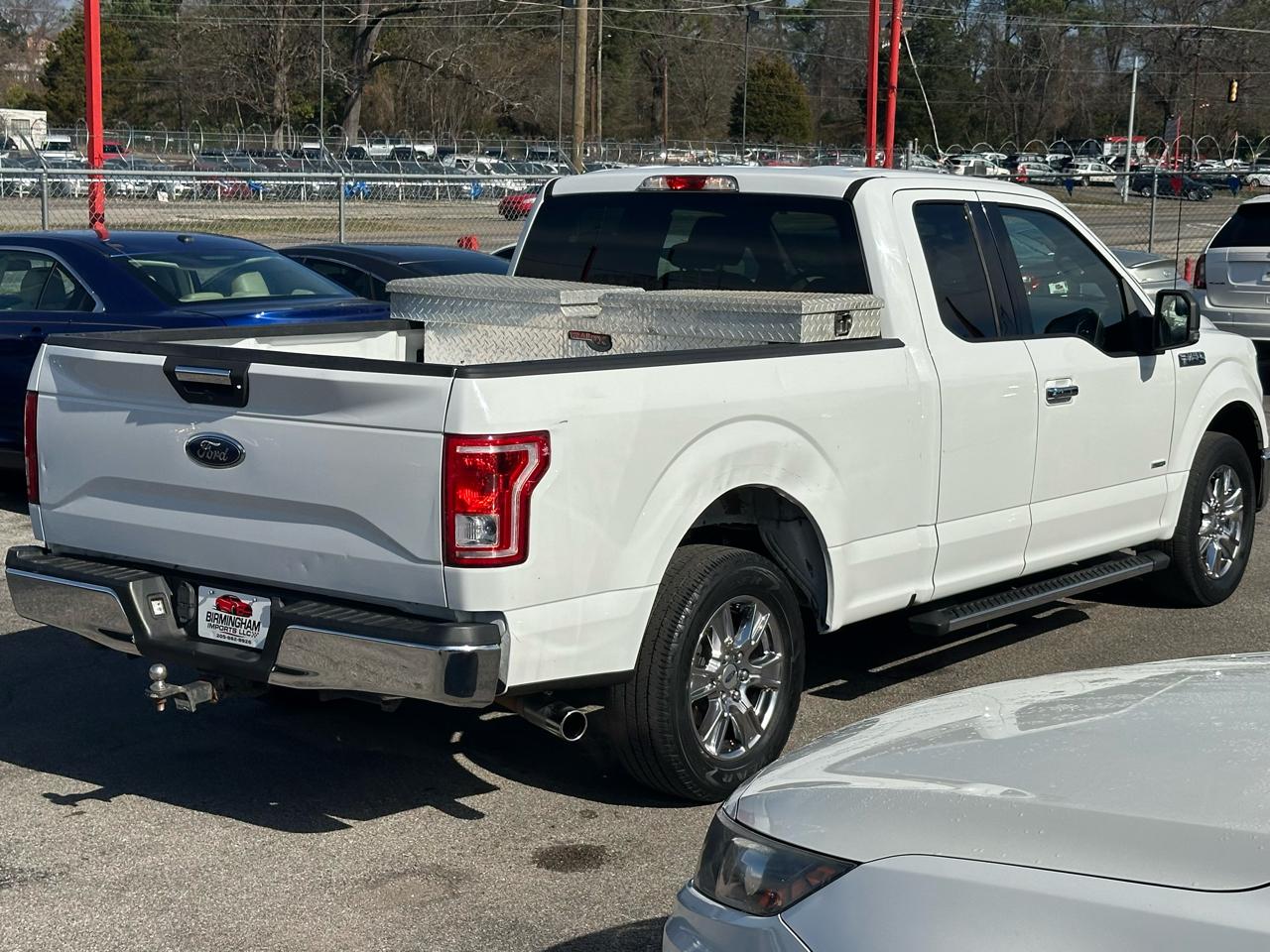 Ford F-150 2WD SuperCab 145" Lariat 2016