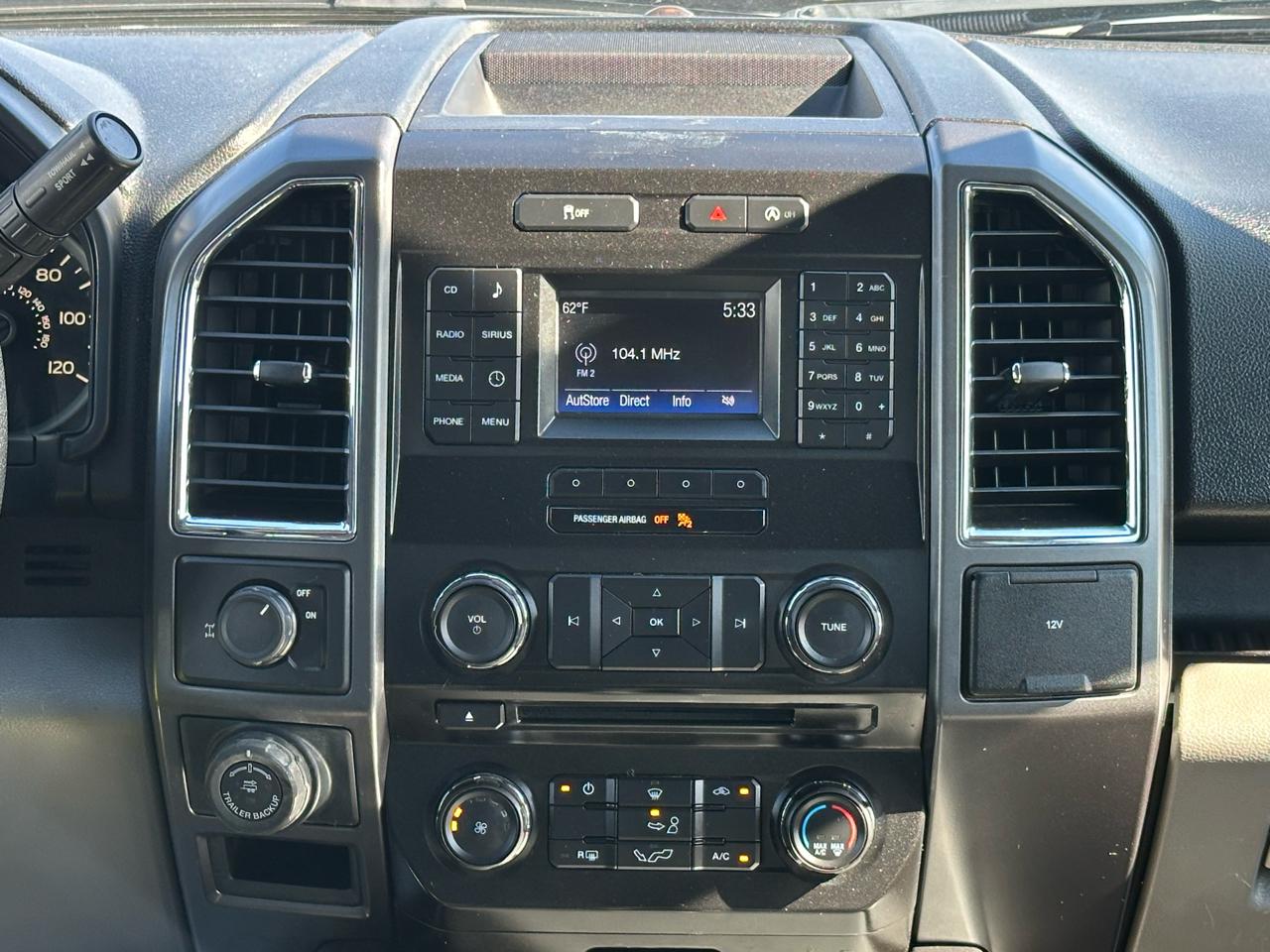 Ford F-150 2WD SuperCab 145" Lariat 2016