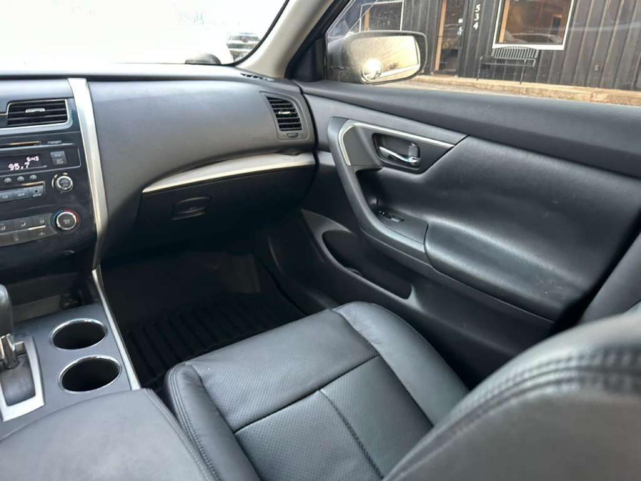 Nissan Altima 4dr Sdn I4 2.5 S 2015