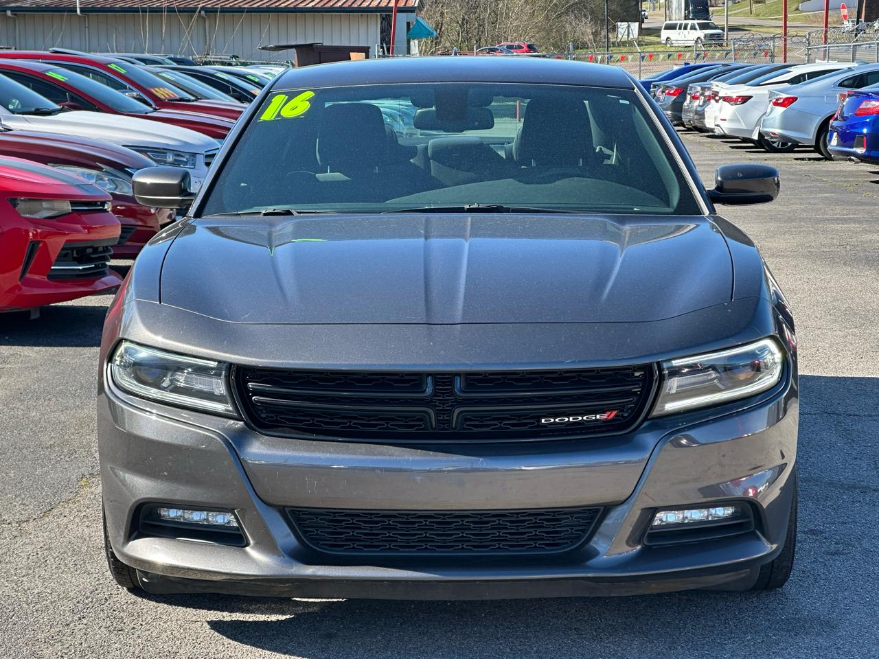 Dodge Charger 4dr Sdn SXT RWD 2016