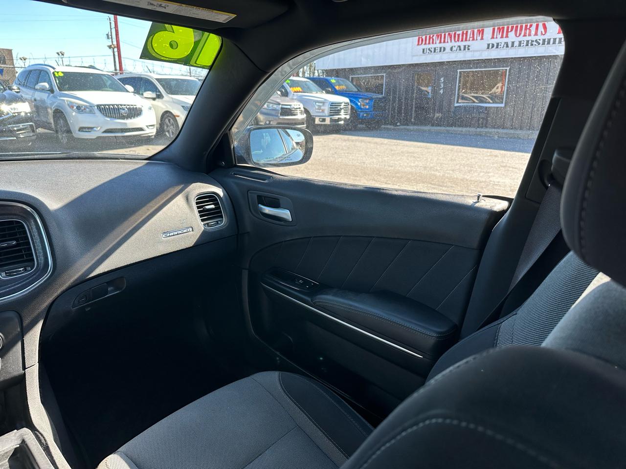 Dodge Charger 4dr Sdn SXT RWD 2016