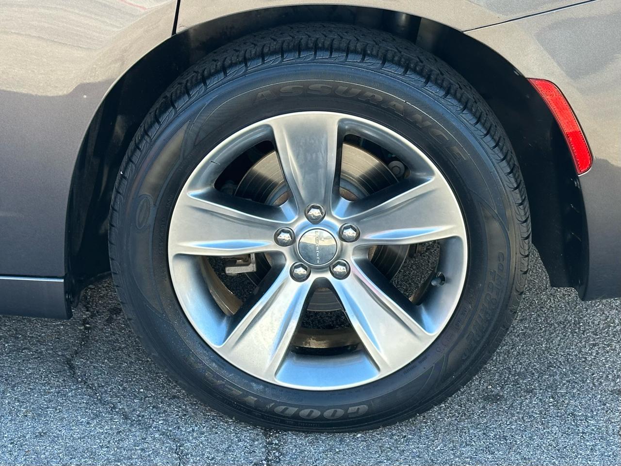 Dodge Charger 4dr Sdn SXT RWD 2016