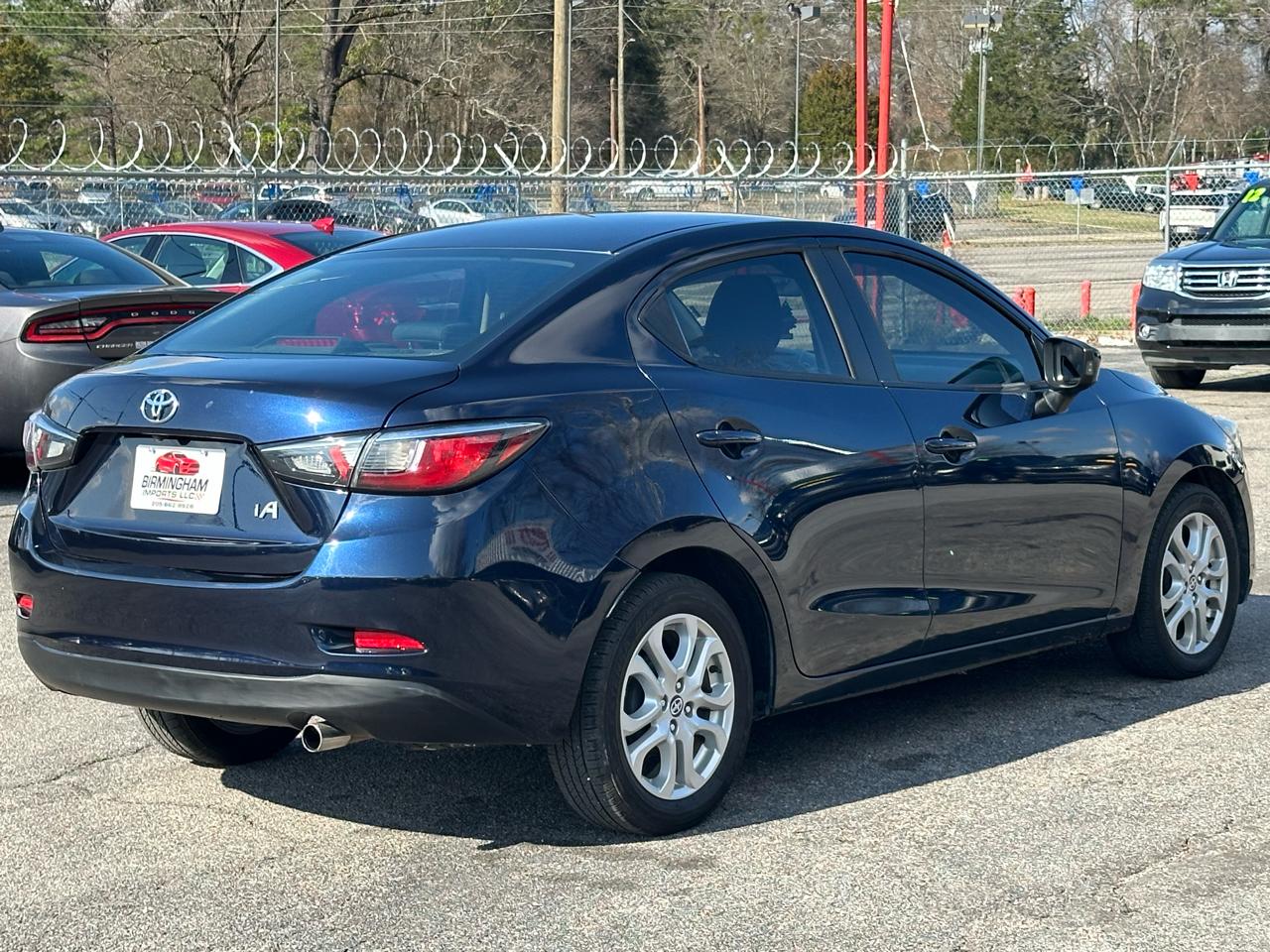 Scion iA 4dr Sdn Man (Natl) 2016