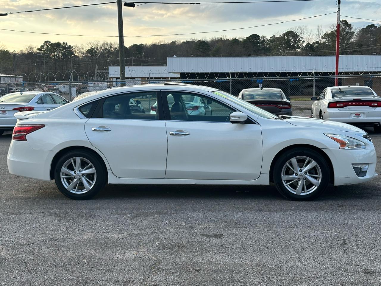 Nissan Altima 4dr Sdn I4 2.5 SL 2013