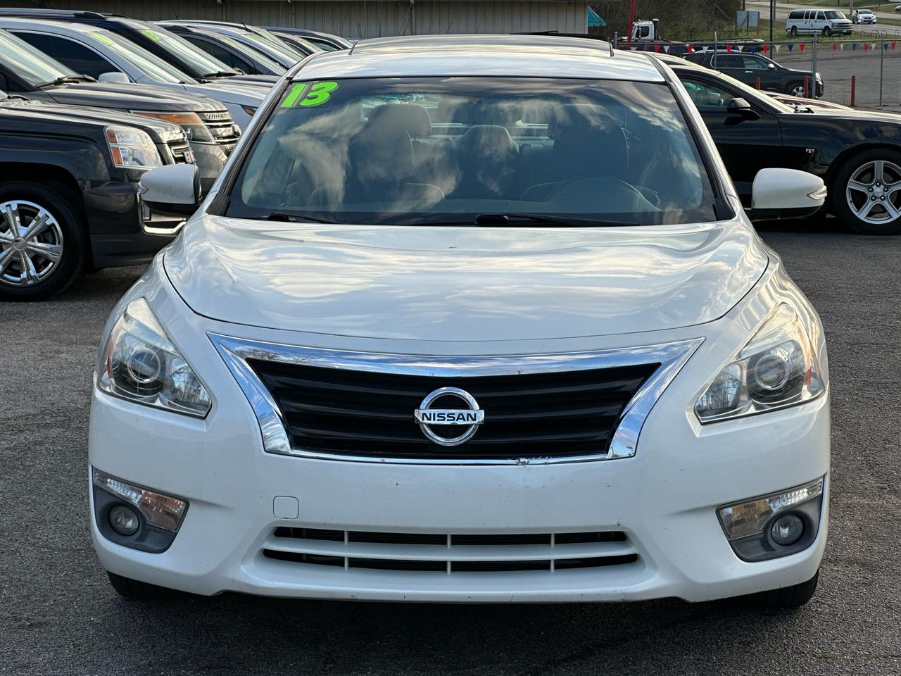 Nissan Altima 4dr Sdn I4 2.5 SL 2013