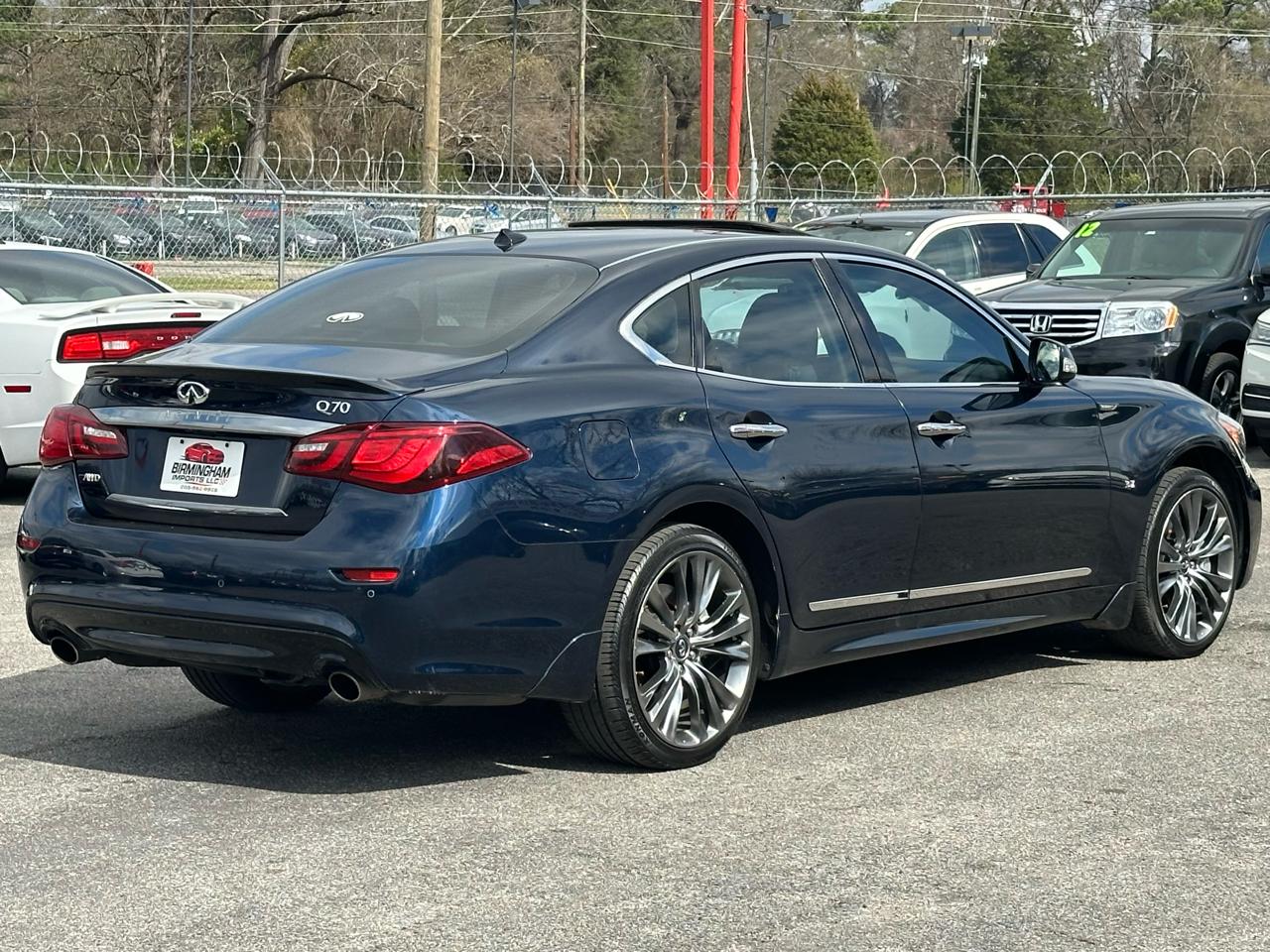 Infiniti Q70 3.7 LUXE AWD 2018