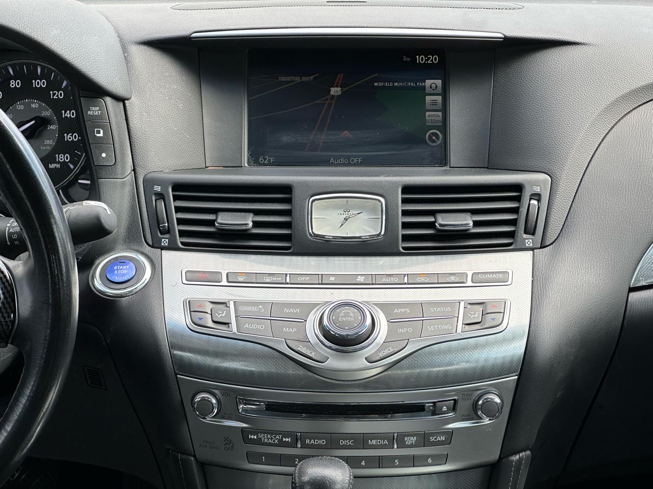 Infiniti Q70 3.7 LUXE AWD 2018