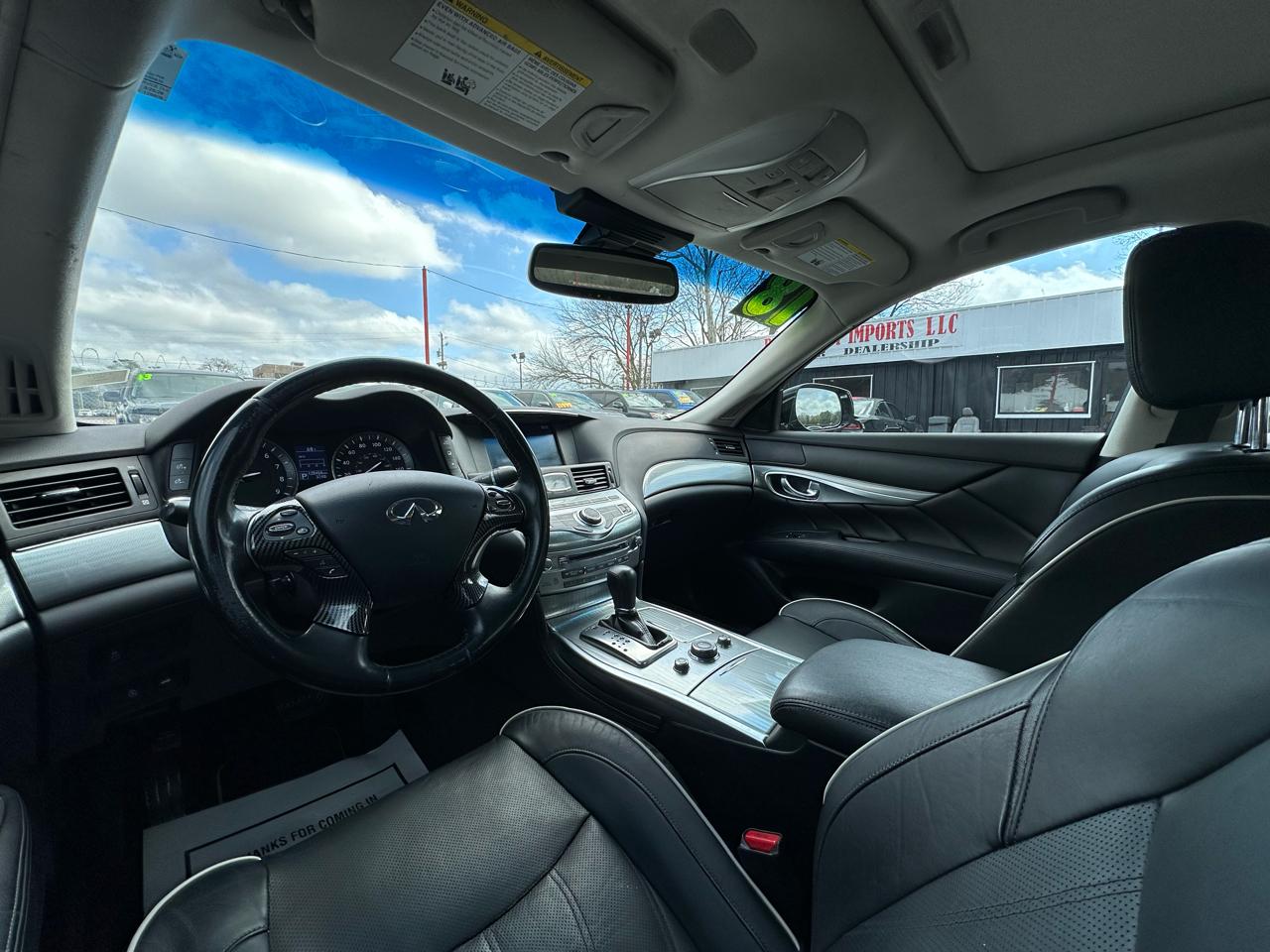 Infiniti Q70 3.7 LUXE AWD 2018