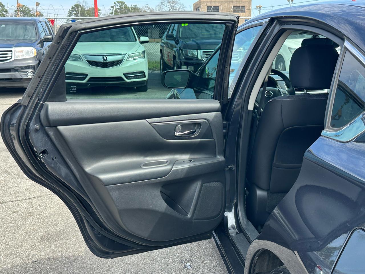 Nissan Altima 4dr Sdn I4 2.5 2016