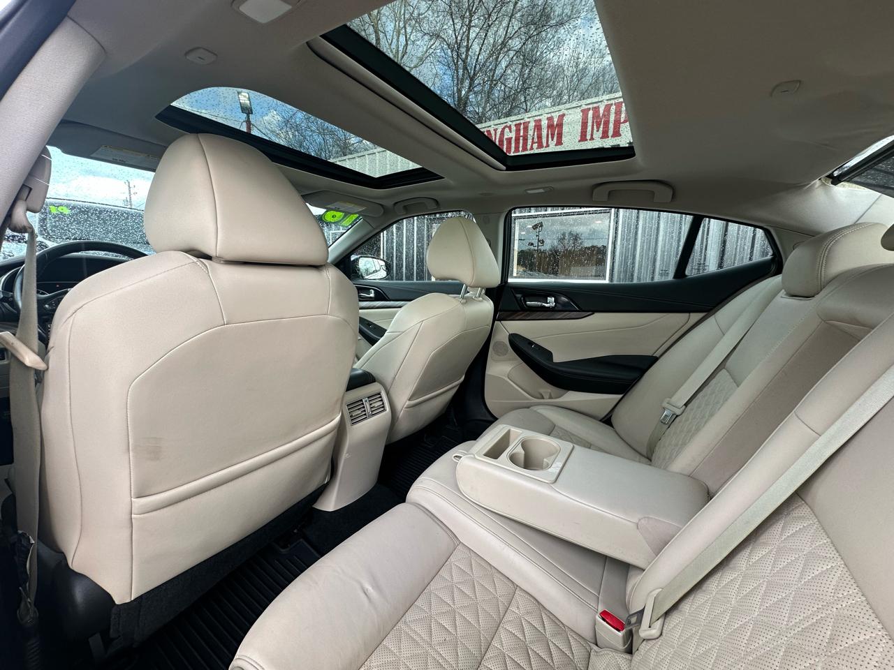 Nissan Maxima 4dr Sdn 3.5 Platinum 2016