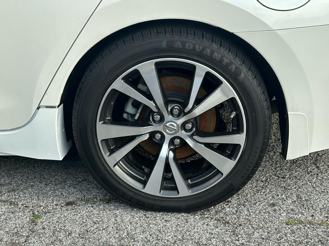 Nissan Maxima 4dr Sdn 3.5 Platinum 2016