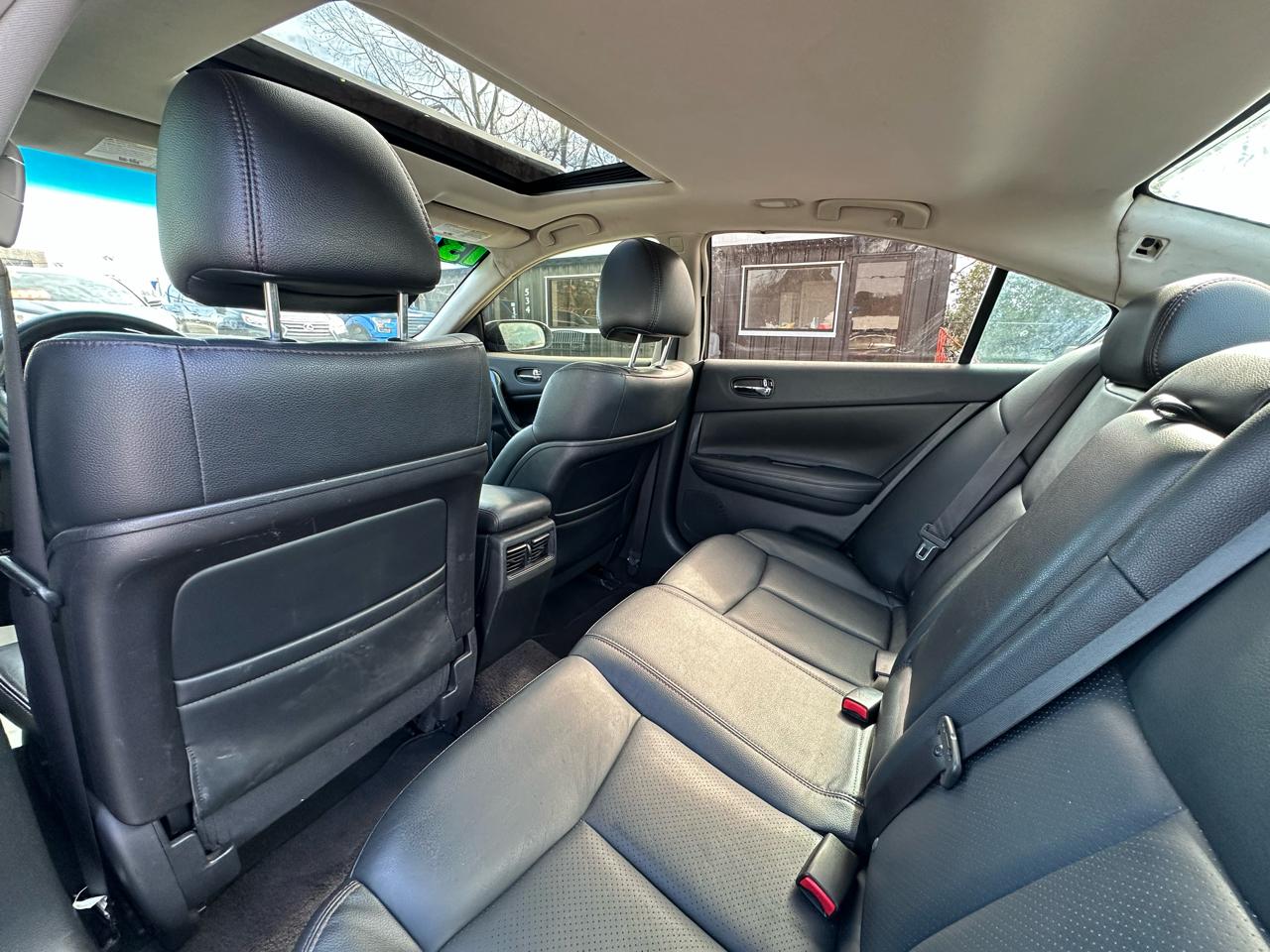 Nissan Maxima 4dr Sdn 3.5 SV 2013