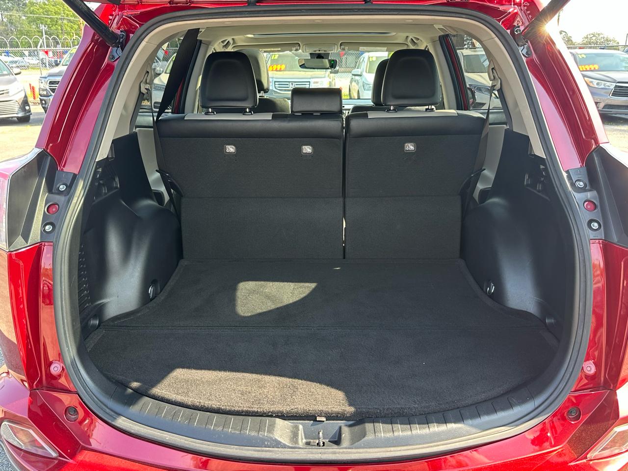 Toyota RAV4 Limited FWD (Natl) 2018