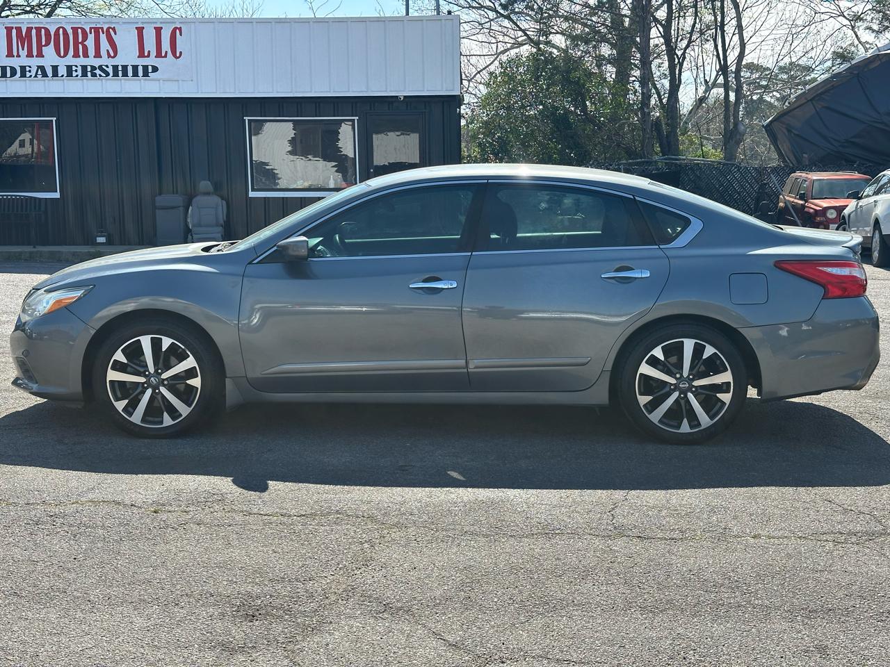 Nissan Altima 4dr Sdn I4 2.5 SR 2016