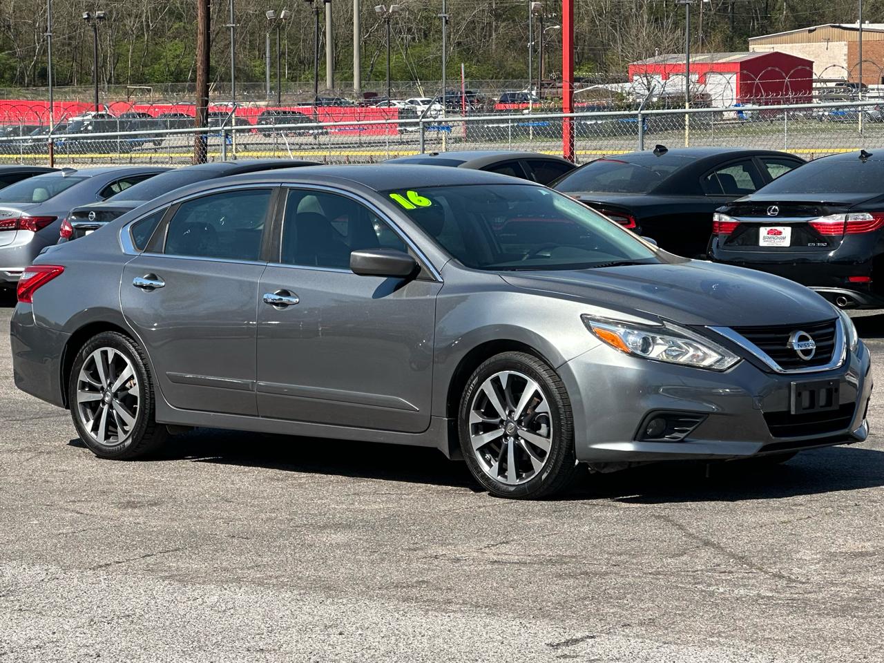 Nissan Altima 4dr Sdn I4 2.5 SR 2016