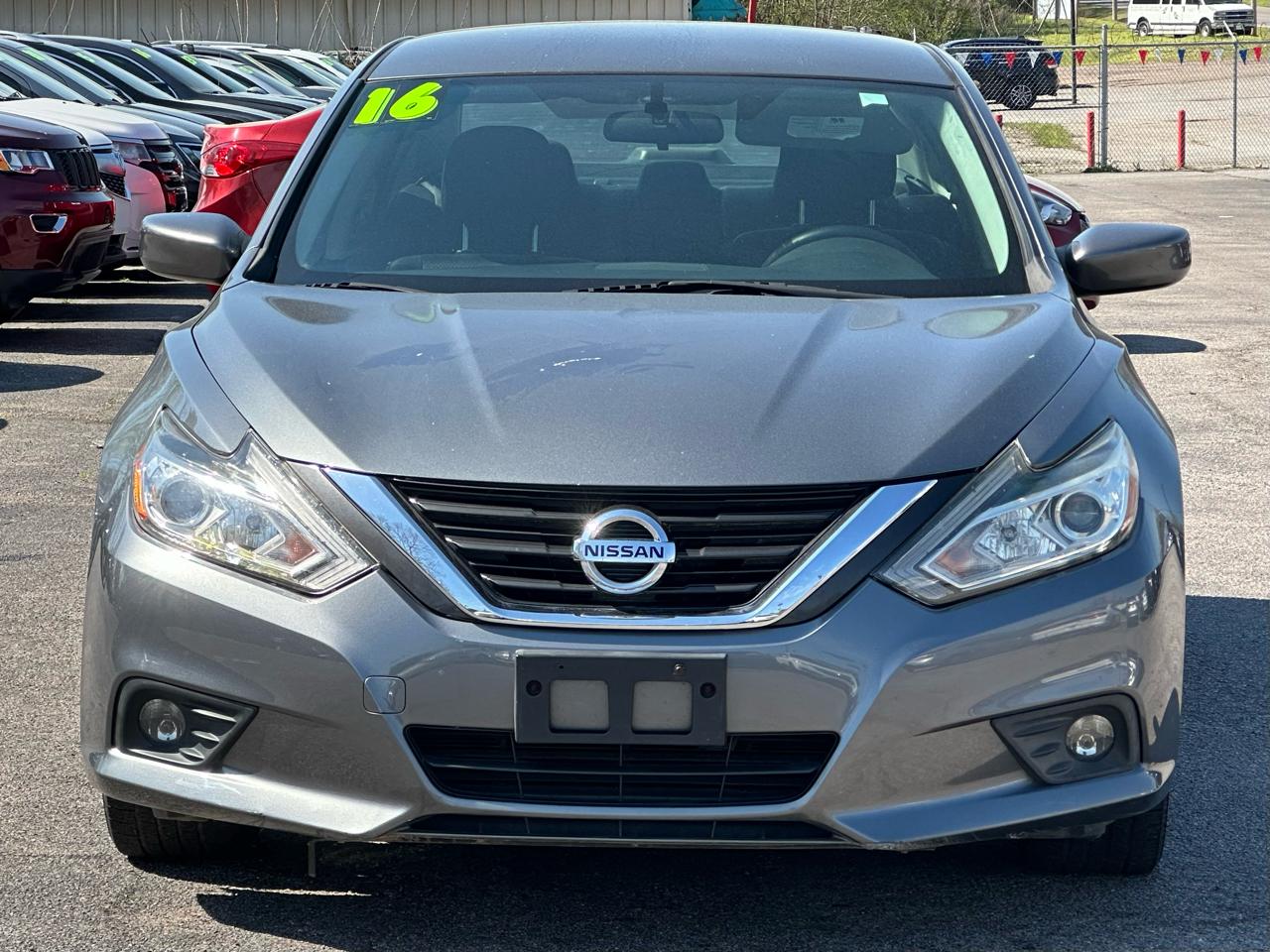 Nissan Altima 4dr Sdn I4 2.5 SR 2016