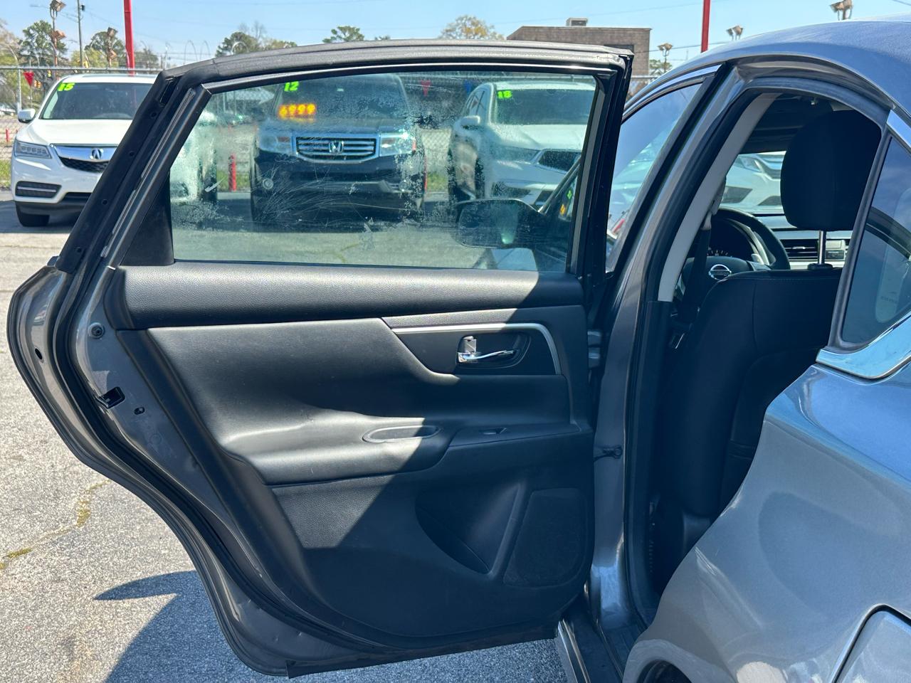 Nissan Altima 4dr Sdn I4 2.5 SR 2016