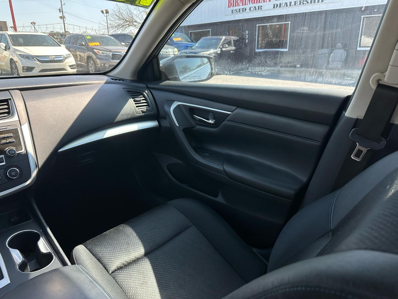 Nissan Altima 4dr Sdn I4 2.5 SR 2016