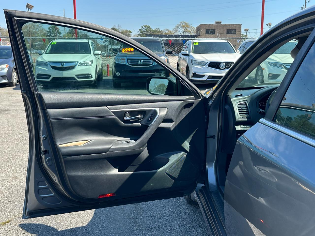 Nissan Altima 4dr Sdn I4 2.5 SR 2016