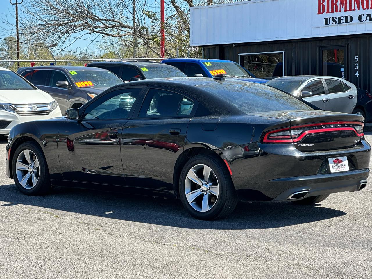 Dodge Charger 4dr Sdn SXT RWD 2016