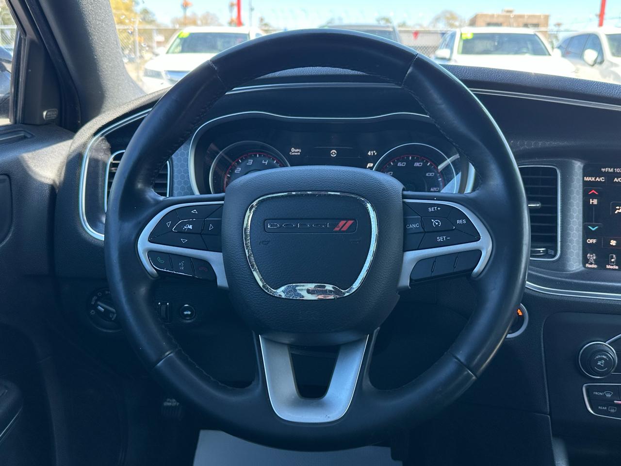 Dodge Charger 4dr Sdn SXT RWD 2016